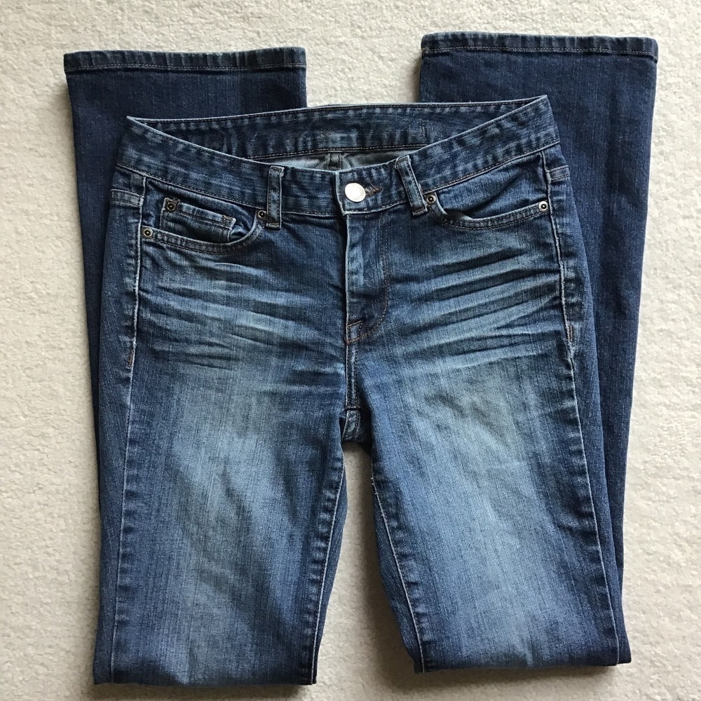 Calvin Klein size 4/27 blue jeans